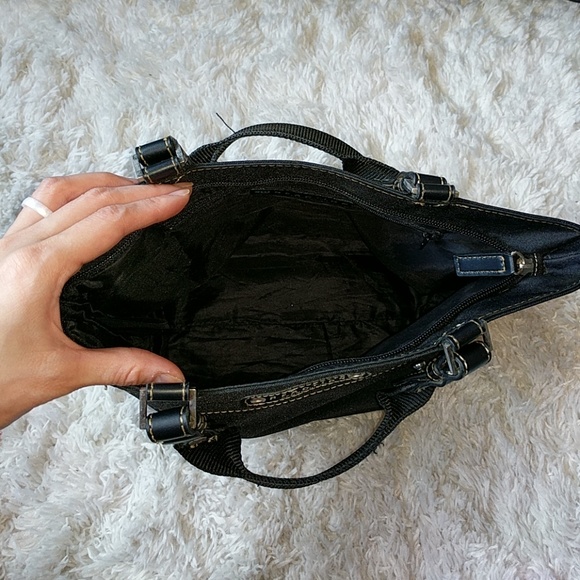 Kenneth Cole Reaction Black handbag - Picture 4 of 7